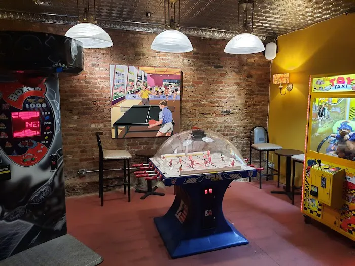 Ocean's 8 Billiards Picture 3