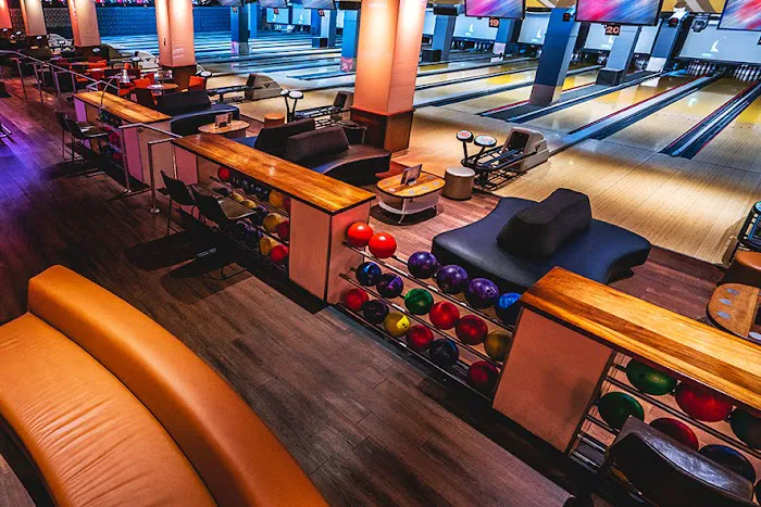 Frames Bowling Lounge Picture 8