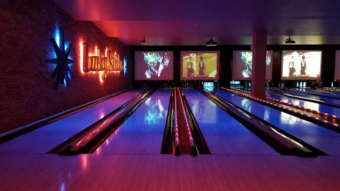 Lucky Strike Times Square Picture 7