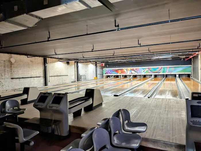 The Gutter Bar LIC Picture 4