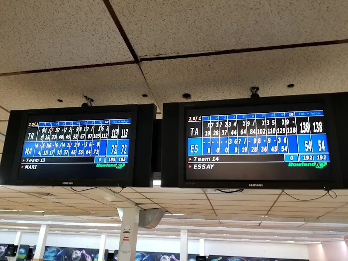 Bowl-Rite Lanes Picture 7