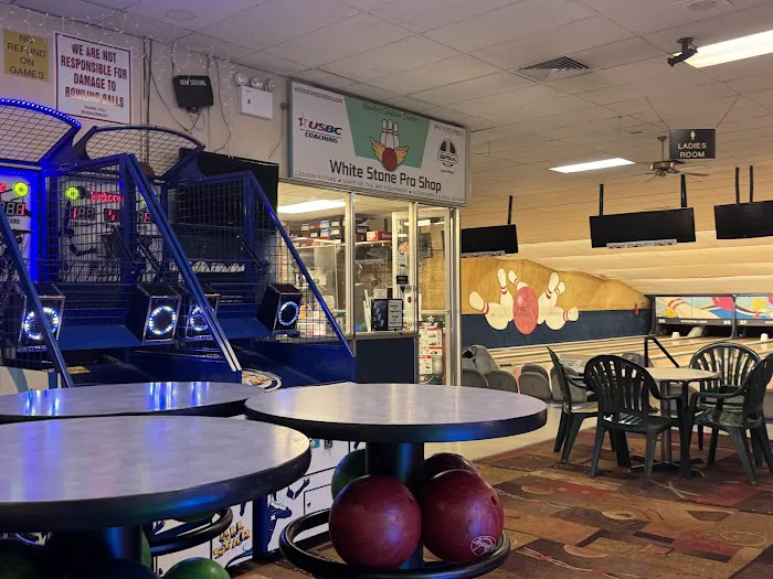 Whitestone Lanes Picture 3