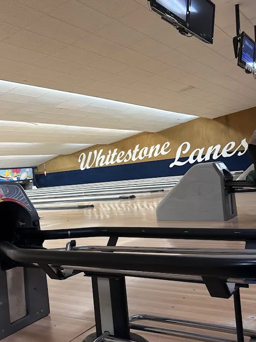 Whitestone Lanes Picture 9