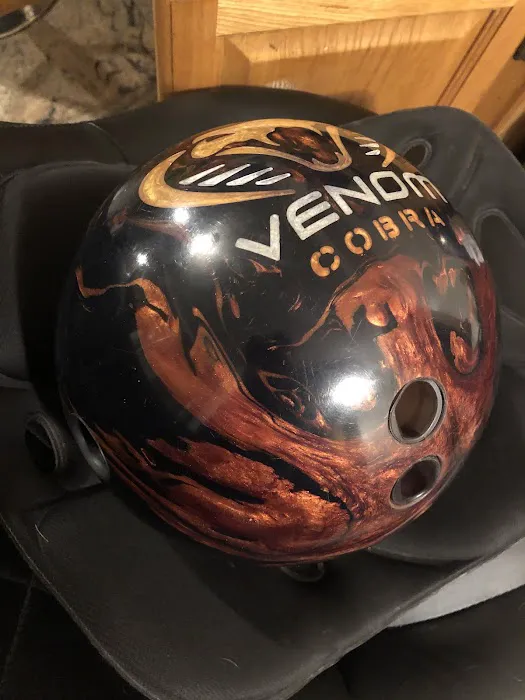 Dino's Pro Shop Picture 2