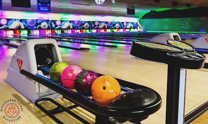 Woodmere Lanes Picture 2