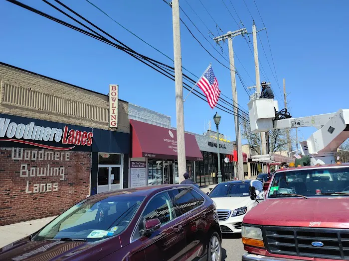 Woodmere Lanes Picture 8