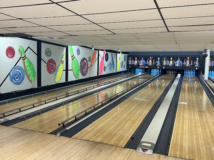 San-Dee Lanes of Malverne Picture 6