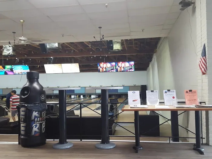 Parkway Lanes Picture 4
