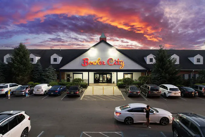 Bowler City Picture 6