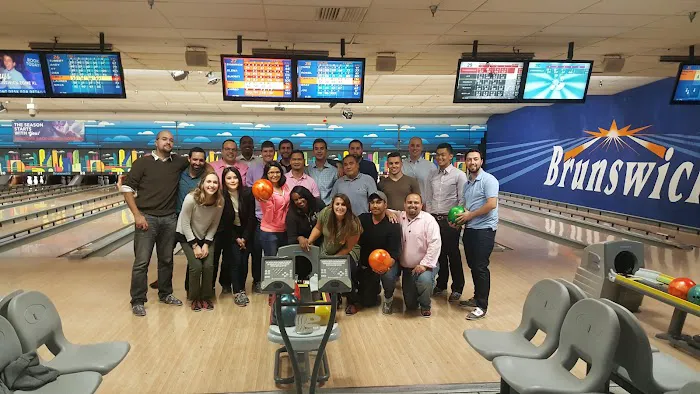 Bowlero Fair Lawn Picture 7