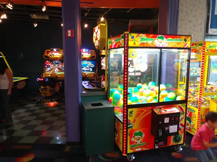 T-Bowl Lanes Inc Picture 9