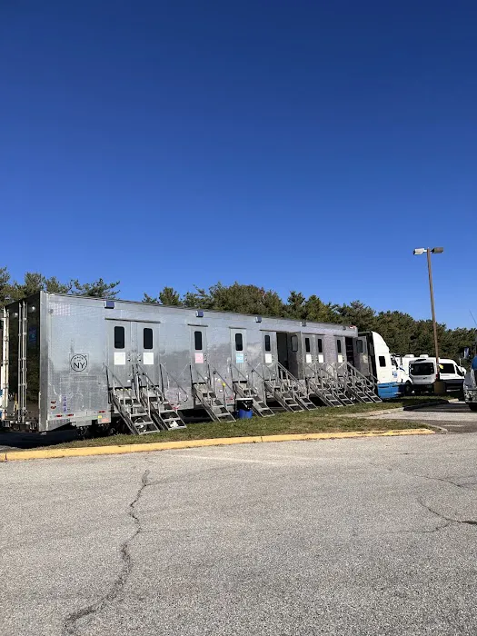 Showplace Entertainment Center Picture 6