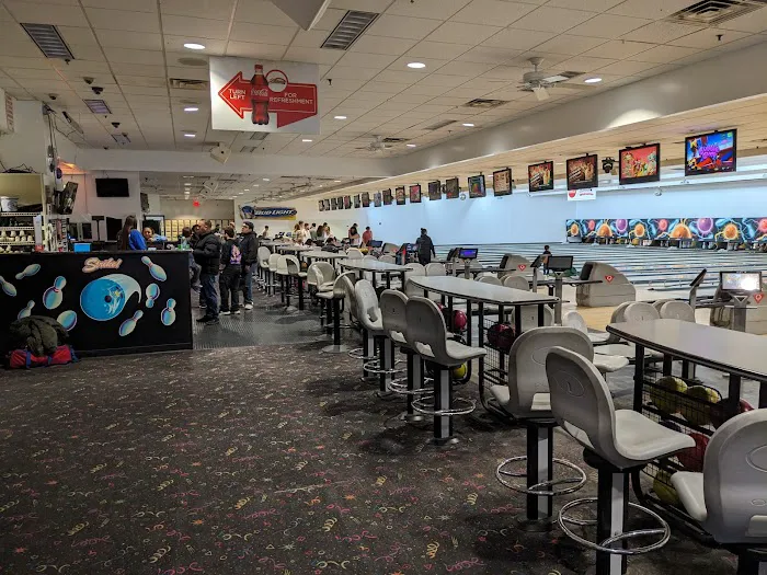 Showplace Entertainment Center Picture 2