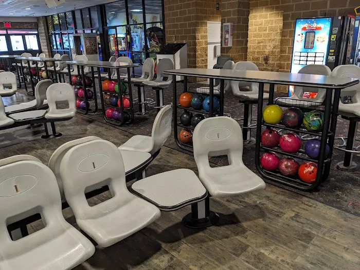 Showplace Entertainment Center Picture 4