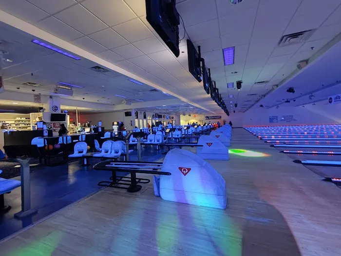 Showplace Entertainment Center Picture 7