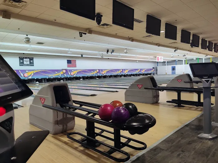 Showplace Entertainment Center Picture 8