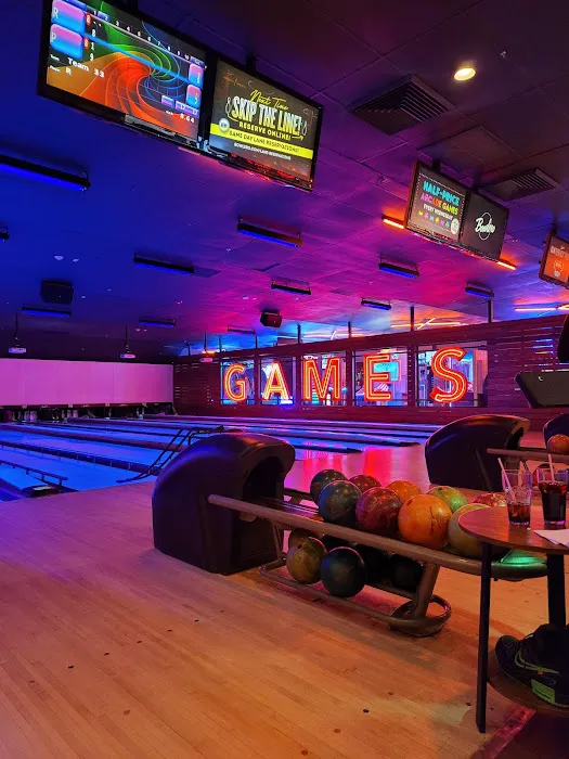 Lucky Strike Mineola Picture 4