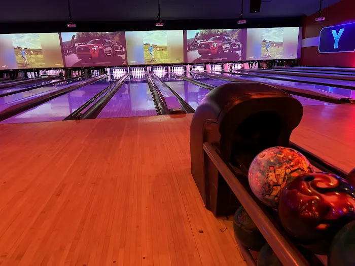 Lucky Strike Mineola Picture 1