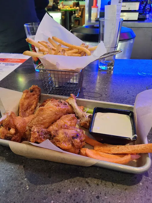 Dave & Buster's Pelham Manor Picture 10