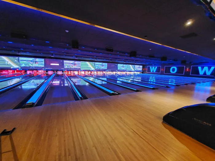 Bowlero White Plains Picture 2