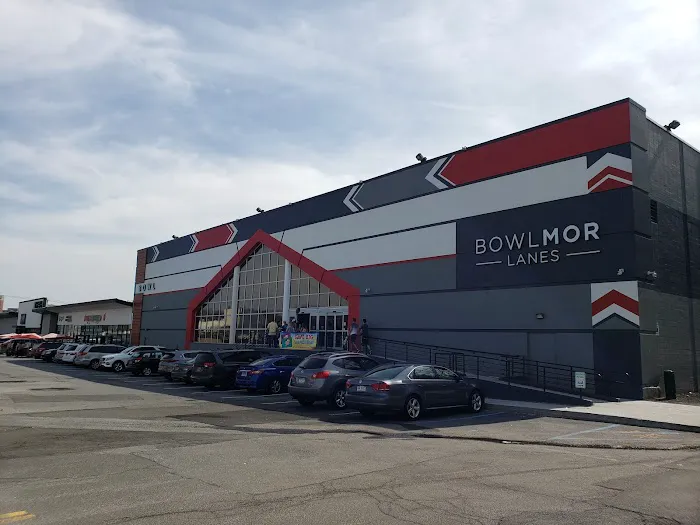 Bowlero White Plains Picture 8