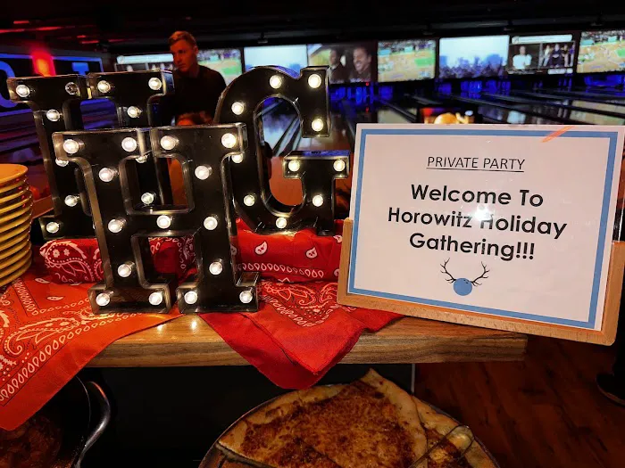 Bowlero White Plains Picture 3