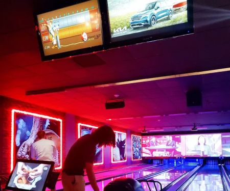 Bowlero White Plains