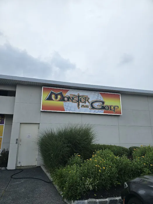 Monster Mini Golf Garden City Picture 7