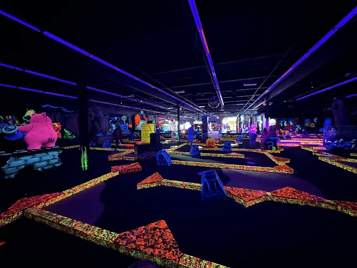Monster Mini Golf Garden City Picture 8