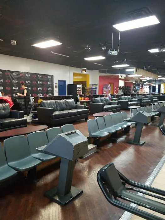 Baldwin Bowl & Lounge - Ultra Lanes Picture 8