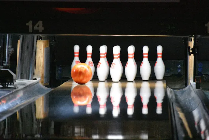 Baldwin Bowl & Lounge - Ultra Lanes Picture 4