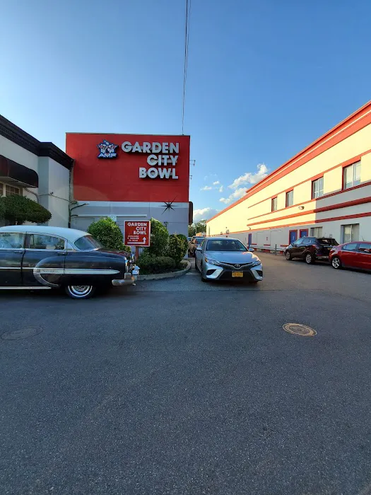 AMF Garden City Lanes Picture 3