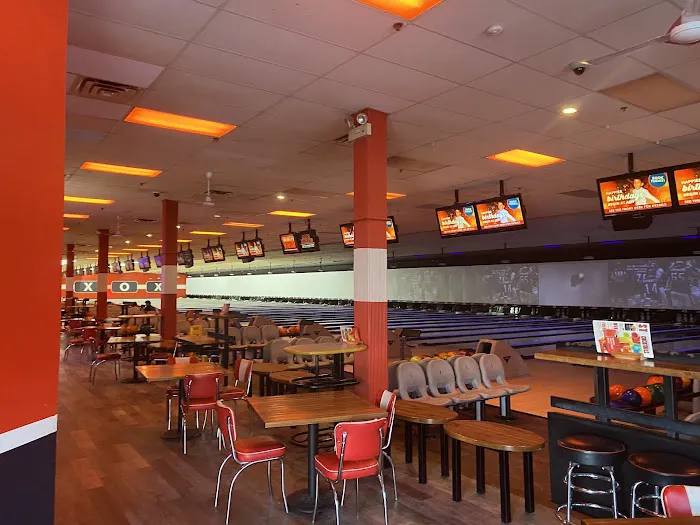 AMF Garden City Lanes Picture 5