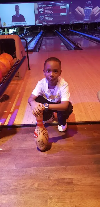 AMF Garden City Lanes Picture 2