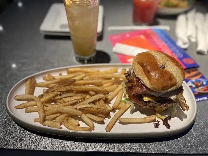 Dave & Buster's Westbury Picture 1