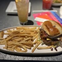 Dave & Buster's Westbury ico