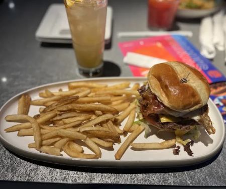 Dave & Buster's Westbury