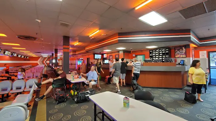 AMF Wantagh Lanes Picture 10