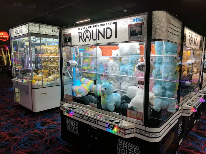 Round1 Bowling & Arcade Broadway Commons Picture 5