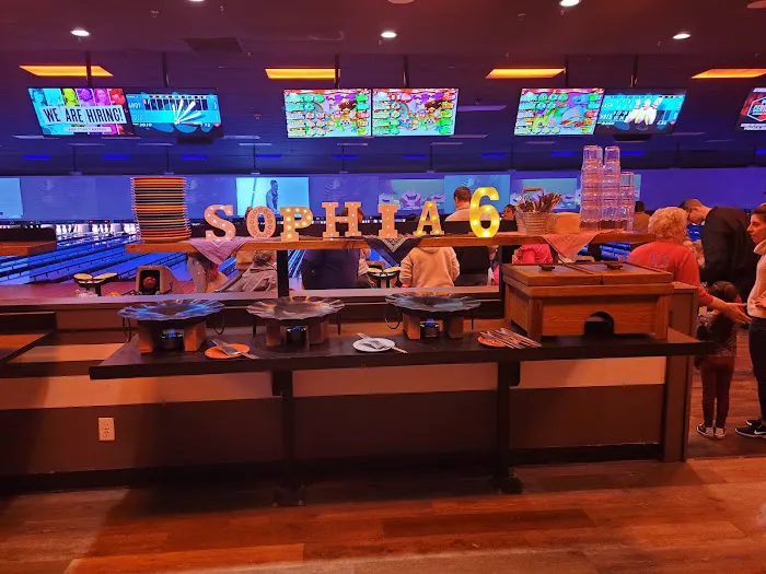 AMF Syosset Lanes Picture 10