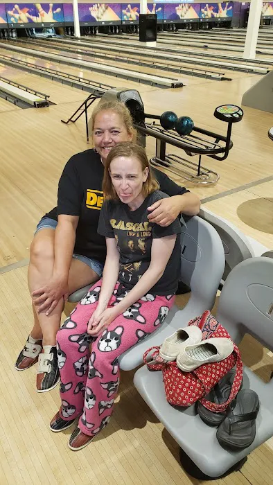 Levittown Lanes Picture 4