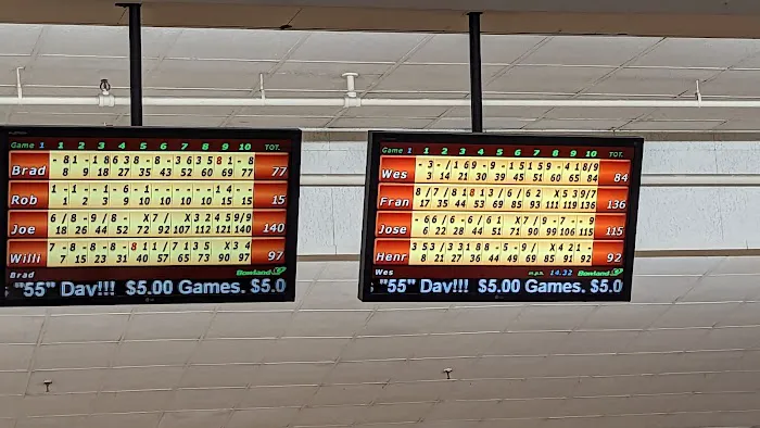 Levittown Lanes Picture 3