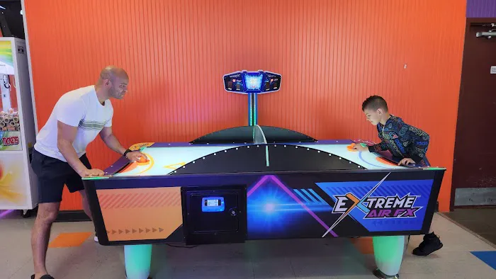 Hanover Lanes Picture 2