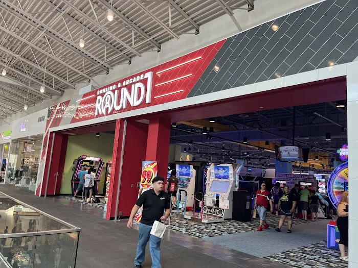 Round1 Bowling & Arcade Elizabeth - The Mills at Jersey Gardens Picture 6