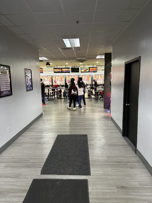 Majestic Lanes Bowling Alley Picture 5