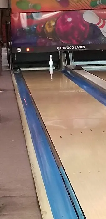 Garwood Lanes Picture 4
