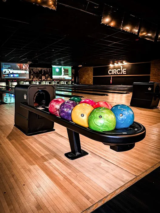 Circle Bowl & Entertainment Picture 4