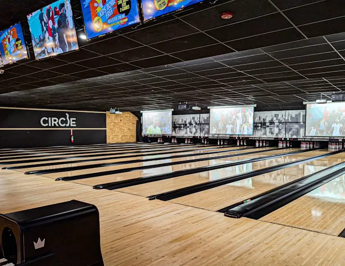 Circle Bowl & Entertainment Picture 3