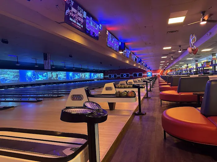 AMF Strathmore Lanes Picture 10