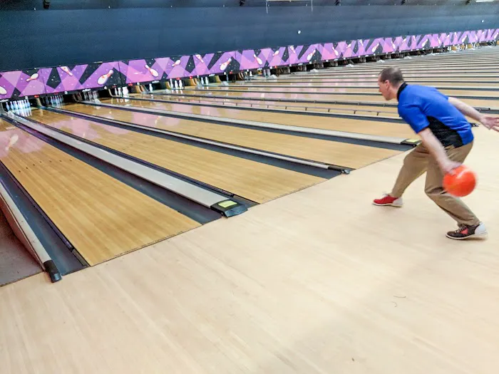 AMF Strathmore Lanes Picture 4